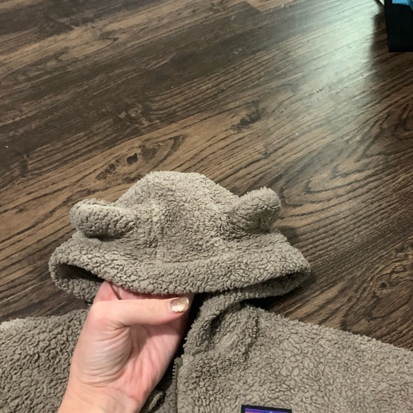 Patagonia Kids Tan Fleece Jacket - Picture 4 of 4